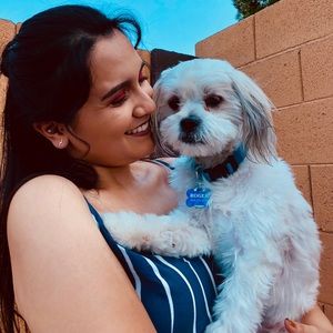 Meet your Posher, Elise